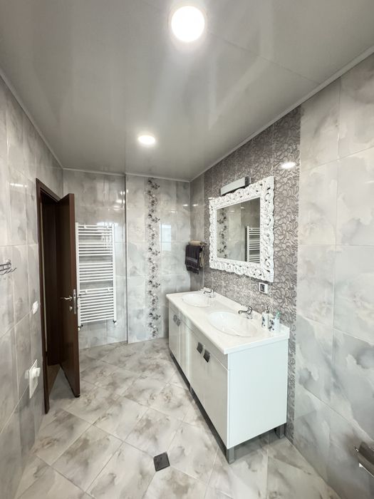 Продава се Къща в Казанлък - 270 кв.м за 943 €/кв.м - Снимка #20