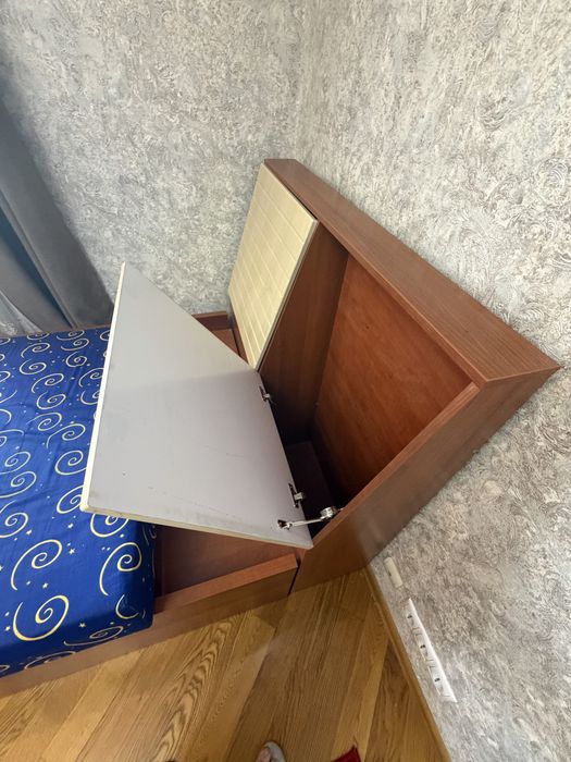 Кровать односпальный
