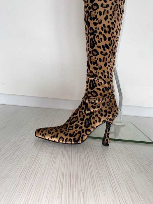 Уникални ултрависоки ботуши Pinko