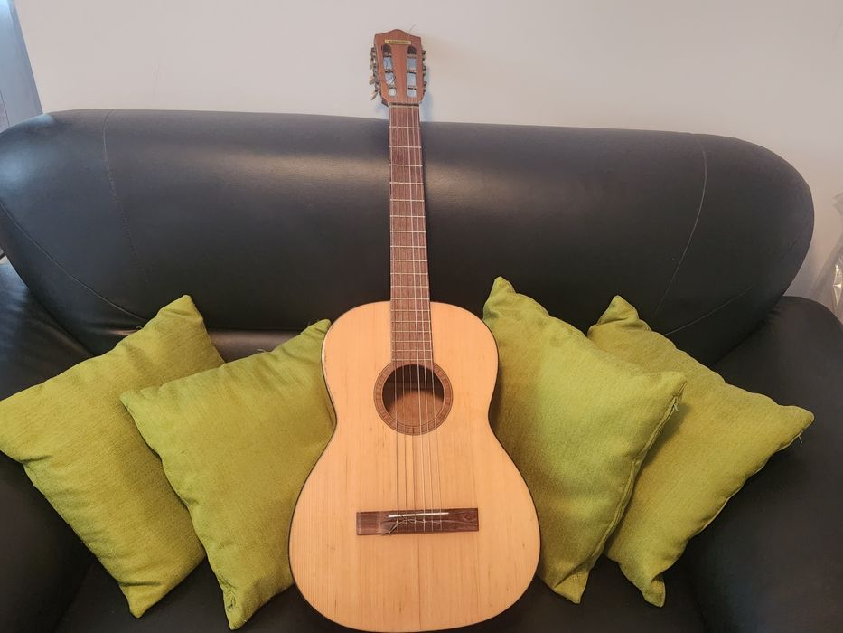 Chitara clasica deosebita