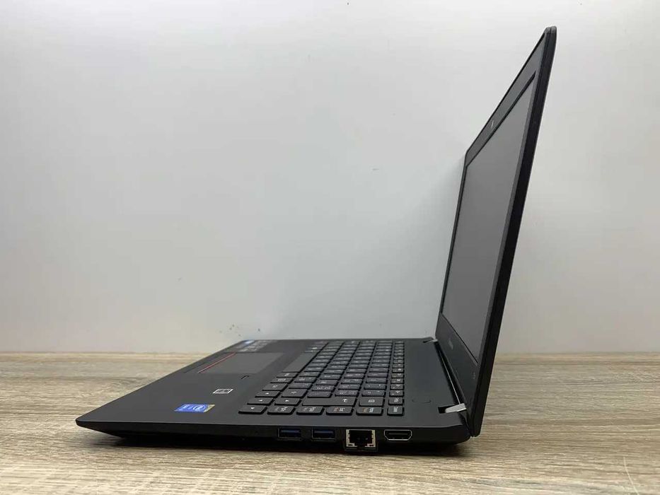 Lenovo i5-6200U/8GB RAM/500GB
