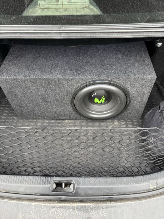 Продам Сабвуфер срочно