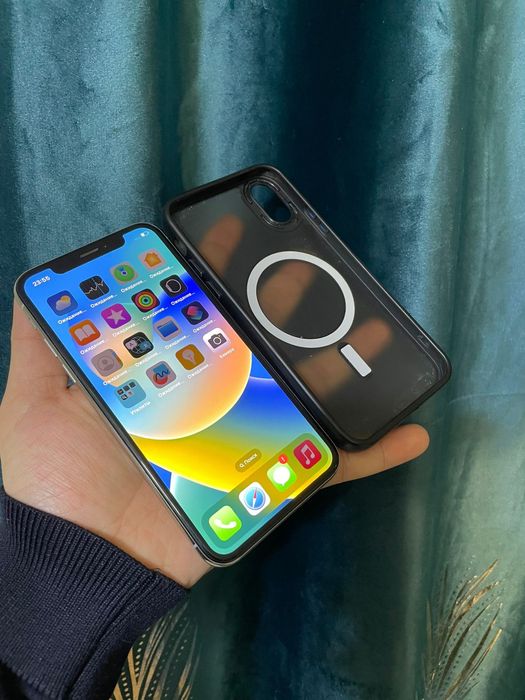 В продаже Айфон Х.