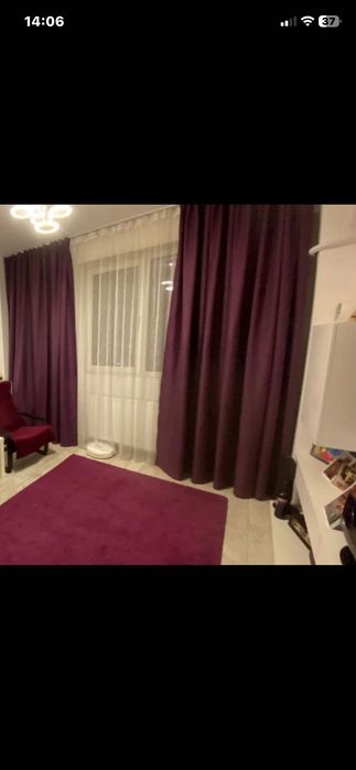 Covoare și draperii mov , în stare foarte bună