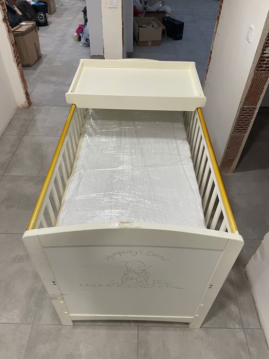 Бебешка / Детска кошара с матрак