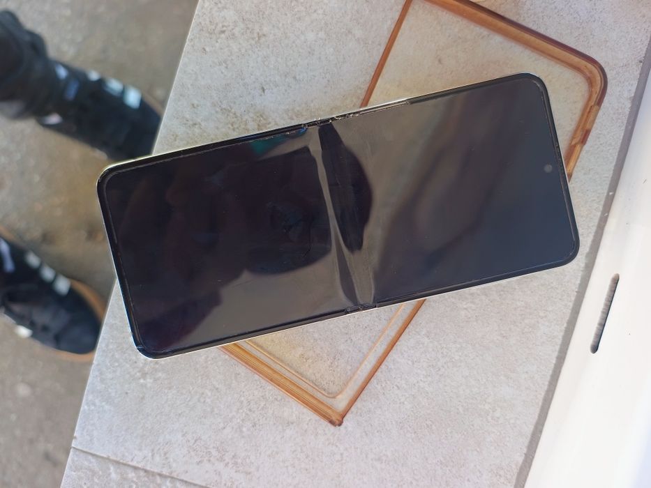 Samsung z flip 5
