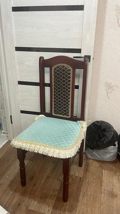 Стулья хорошеем состояние