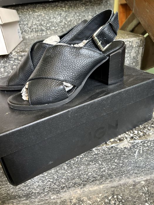 Самдали от естествена кожа