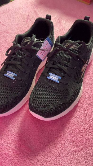 Дамски блестящи маратонки SKECHERS