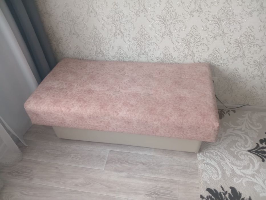 Продам диван  . В хорошем состоянии