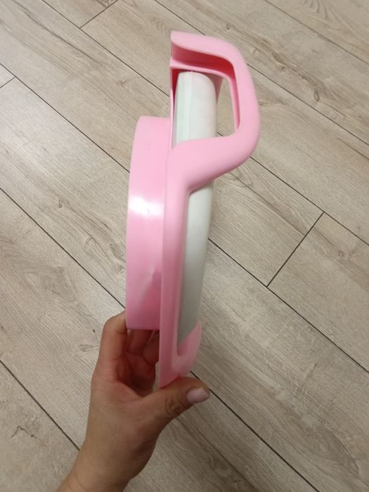 Продам детское сиденье для унитаза