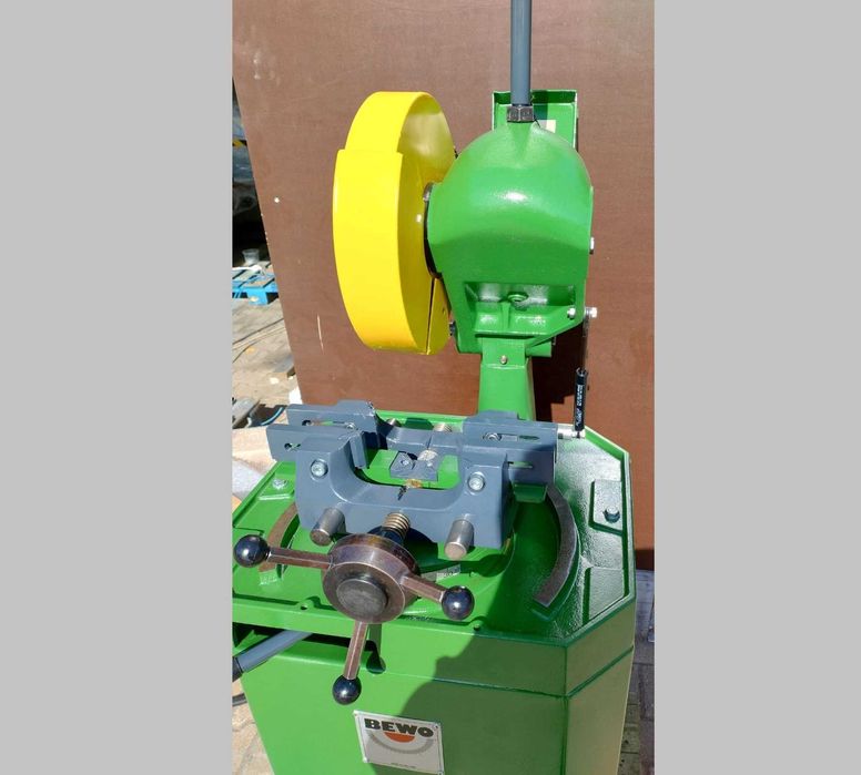 Masina de Debitat Profile Metalice - BEWO