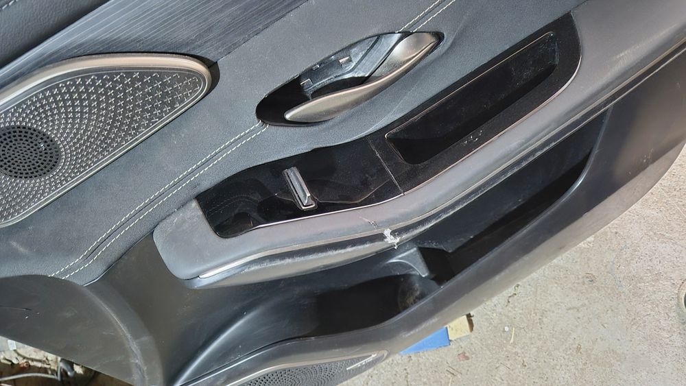 Обшивка дверей Jetour X90