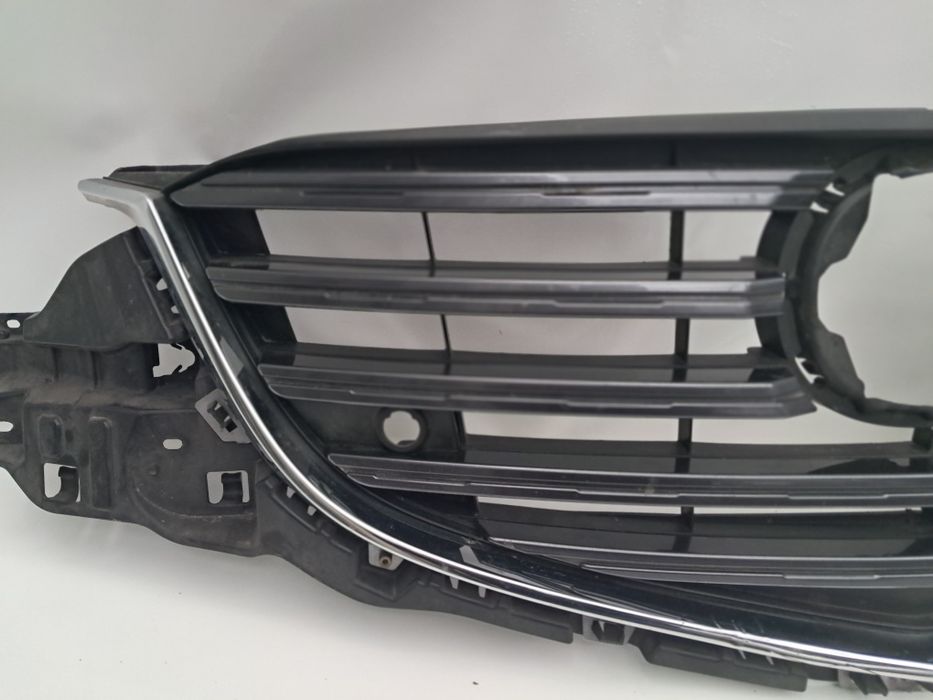 Грил решетка  Mazda CX5  2013/16г