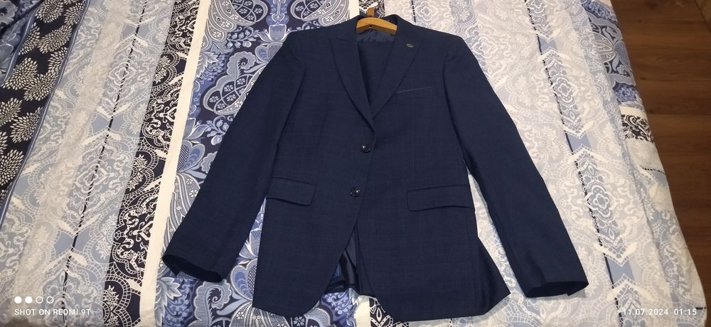 Костюм классический 46 размер