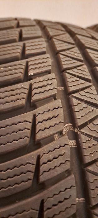 1956015 зимни гуми 195/60R15 4бр супер състояние