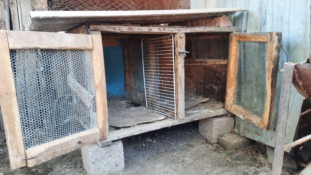 Продам клетки для кроликов