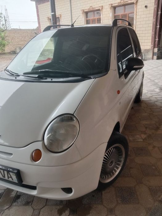 Матиз сотилади метанда