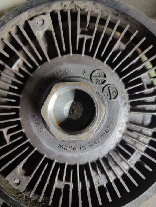 Вискомуфта с вентилятором м111 Мерседес