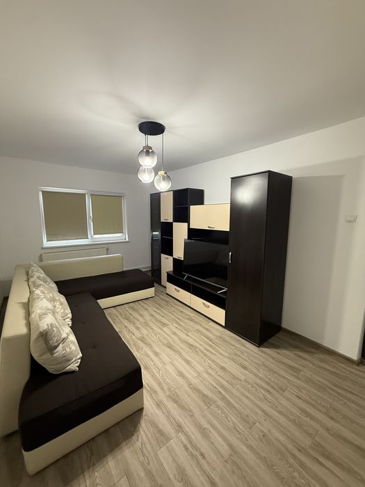 Inchiriez apartament cu 2 camere