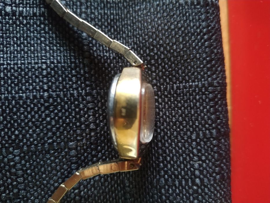 Срочно Продам часы наручные "Чайка"