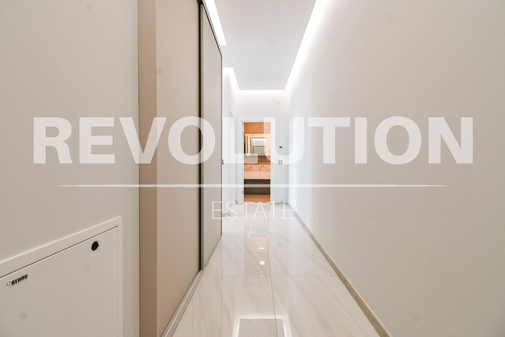 Продава се Двустаен апартамент в София, Кръстова вада - 81 кв.м за 3359 €/кв.м - Снимка #9