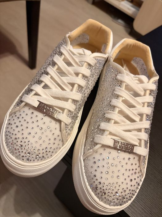 Обувки с камъни / оригинални