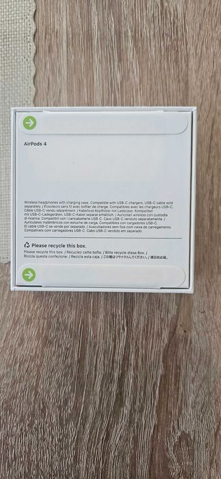 Безжични слушалки AirPods 4