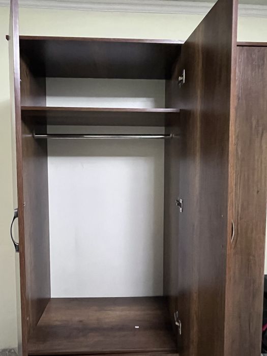 Продам шкаф спальный!