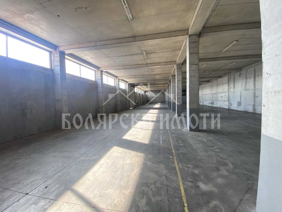 Дава се под наем Склад в Велико Търново, Промишлена зона - Запад - 840 кв.м за 3276 € - Снимка #2