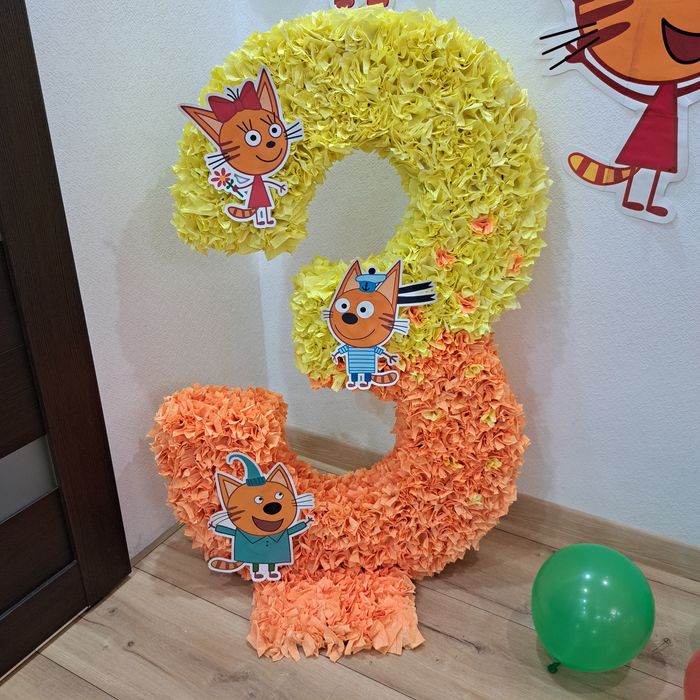 Отдам даром цифру 3, герлянда 1000