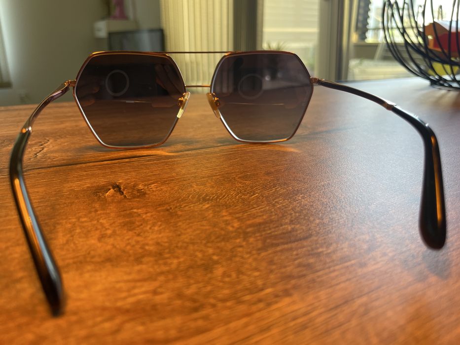 Продавам страхотни слъчеви очила D&G