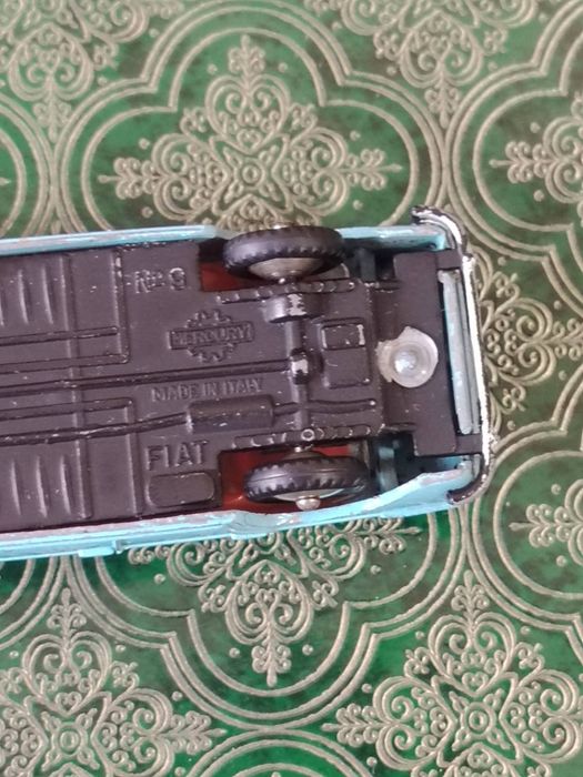 Ретро количка Fiat 1300 n9 mercury
85€