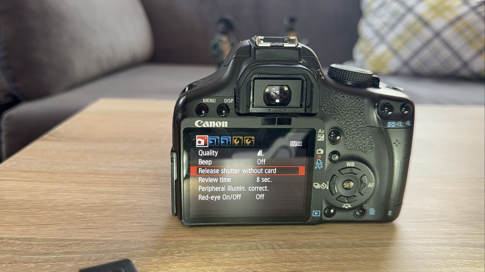 Canon EOS 500D с 2 обектива и аксесоари