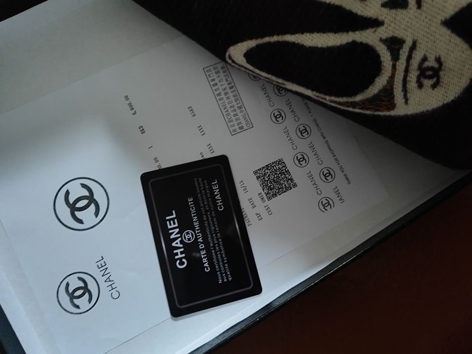 большой шарфик Chanel