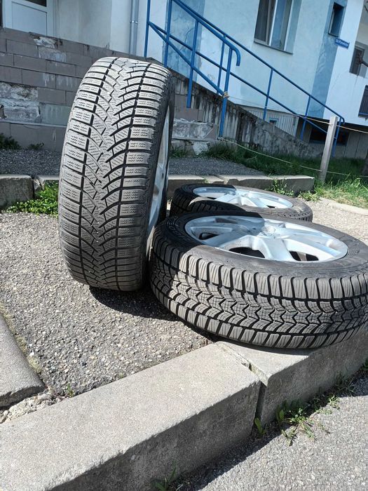 Jante aliaj R16 cu anvelope de iarnă