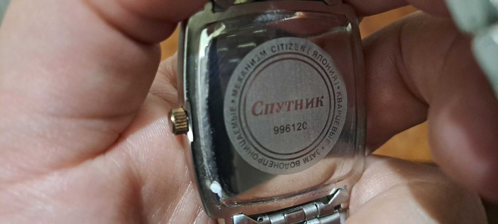 Продам смарт часы и наручные часы