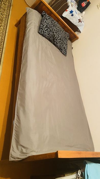 Кровать 1,5 с матрацом