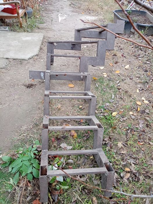 Каркас лестницы металл