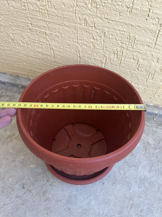 Горшки 5л. 3.6л. Зета