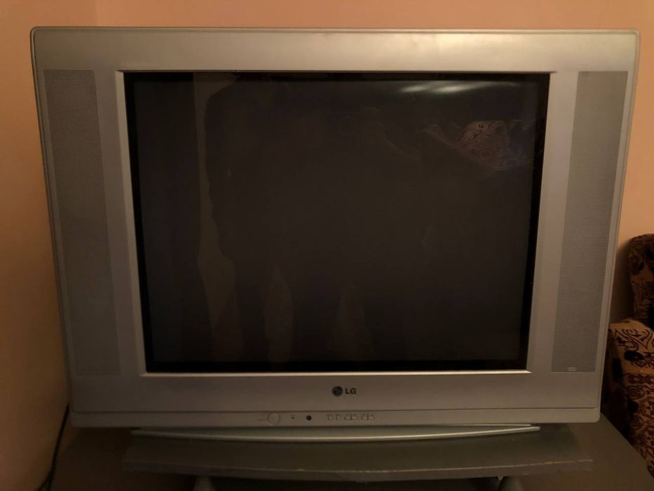 Lg televizor sotiladi