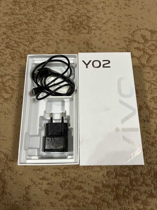 Смартфон Vivo Y02 2/32GB черный