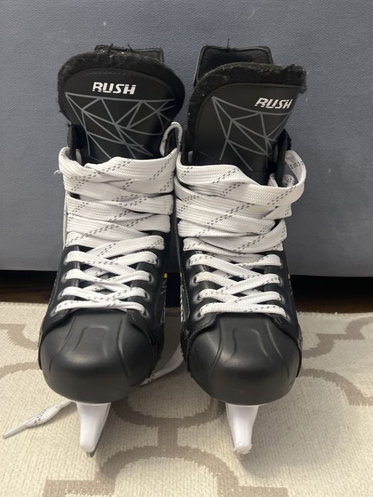 Коньки хокейные