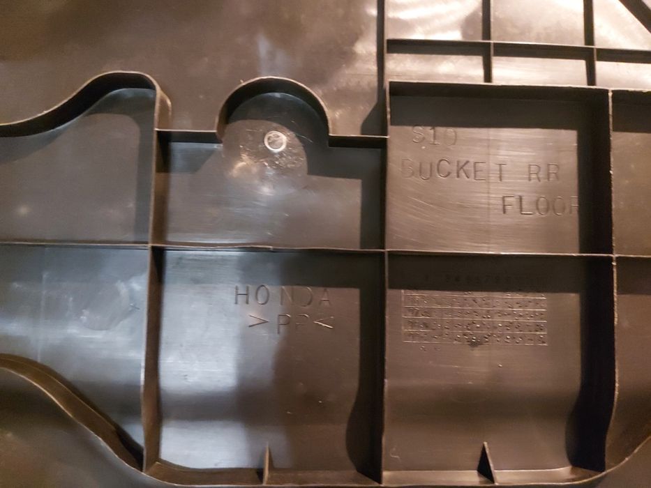 Ванна для багажника