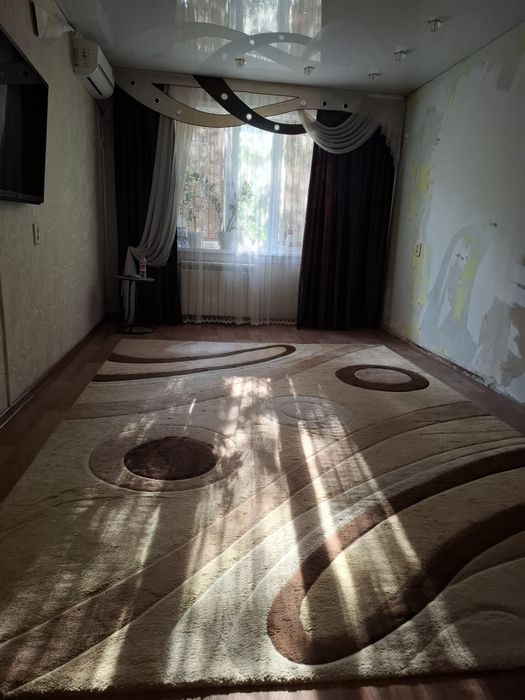 Продам  ковер  цена 7000