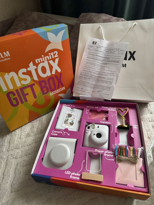 Fujifilm Instax Mini 12