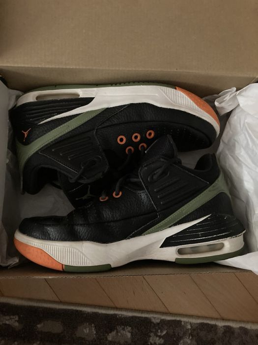 Nike jordan max aura 5