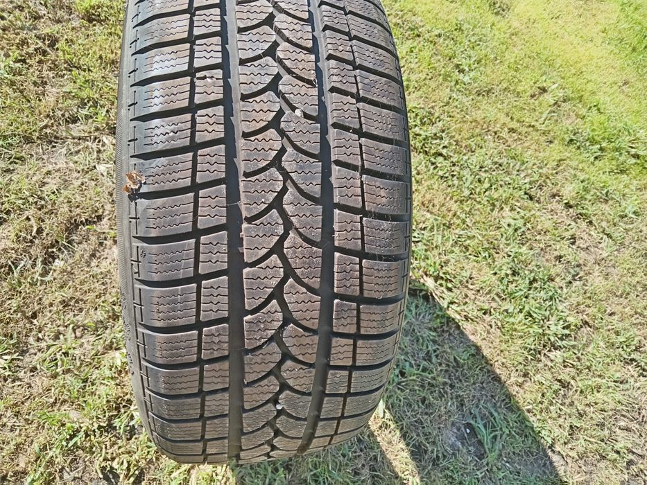Cauciuc Taurus de iarna 245/45 R18