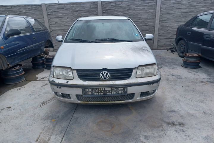 Capac culbutori Volkswagen VW Polo a 3-a generatie 6N