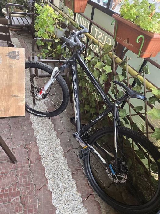 MTB Cyclewolf | Schimbător profesional Shimano XT | Furcă RockShox | Hidraulice Marimea L